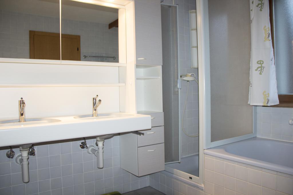 Apartment Etzel Saas Fee Rum bild