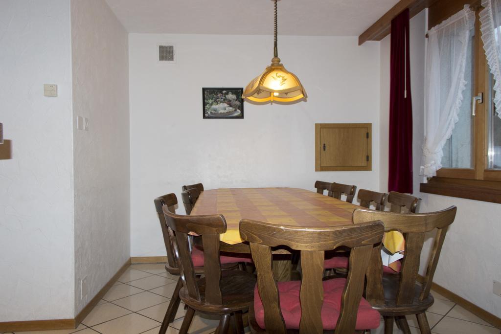 Apartment Etzel Saas Fee Rum bild